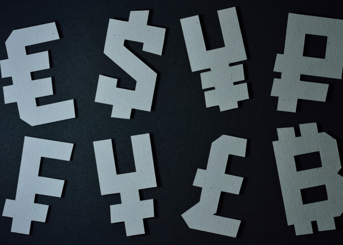 (我国有哪几位航天员的名字)，我国的航天员有哪些人的名字